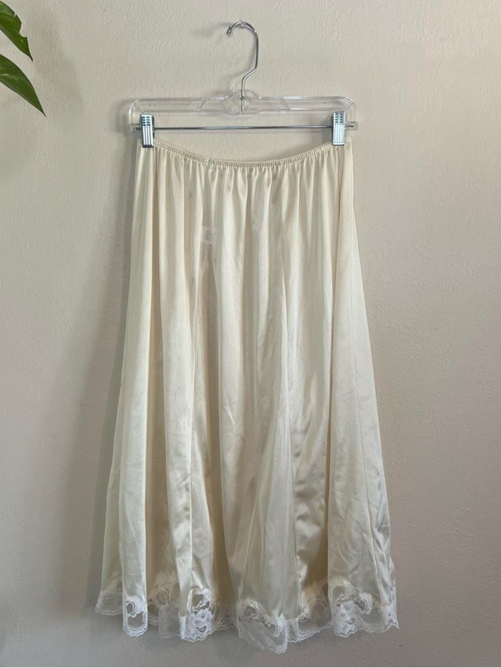 Vintage Lace Trim Half Slip - Picture 2 of 8